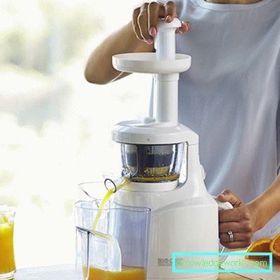 Daha iyi meyve sıkacağı nedir: vidalı veya merkezkaç Daha iyi meyve sıkacağı nedir: vidalı veya merkezkaç