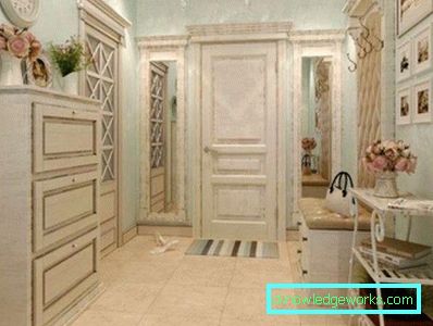Kruşçev'deki küçük salon - dar bir koridorun tasarımının fotoğrafı