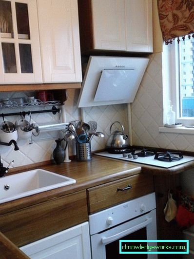 Mutfakta lavabo dolabı Mutfakta lavabo dolabı