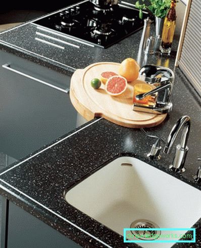 Mutfakta lavabo dolabı Mutfakta lavabo dolabı
